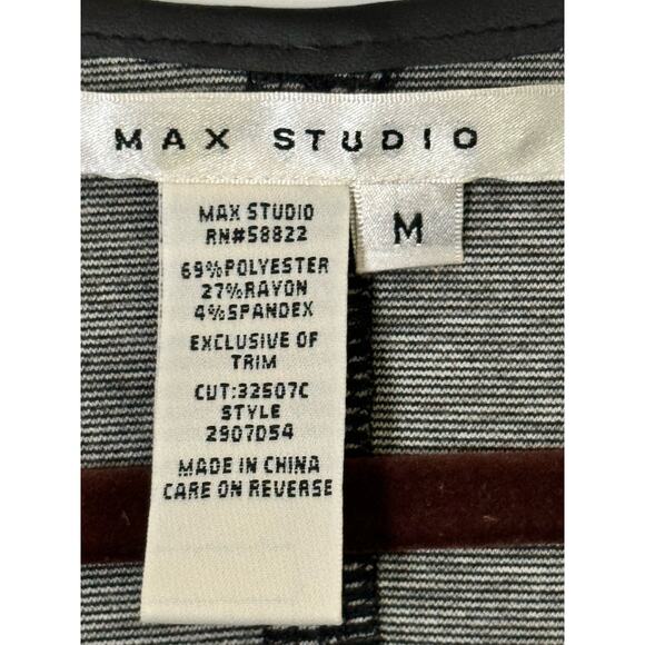 Mad Studio Above Kneww Knit Dree. Bland and Gray Size Medium - Picture 5 of 5